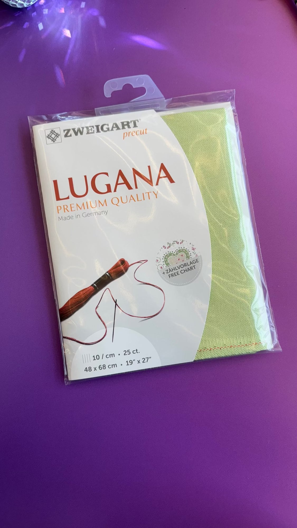 Embroidery Fabric - Lugana - light green (3835/140) - Zweigart