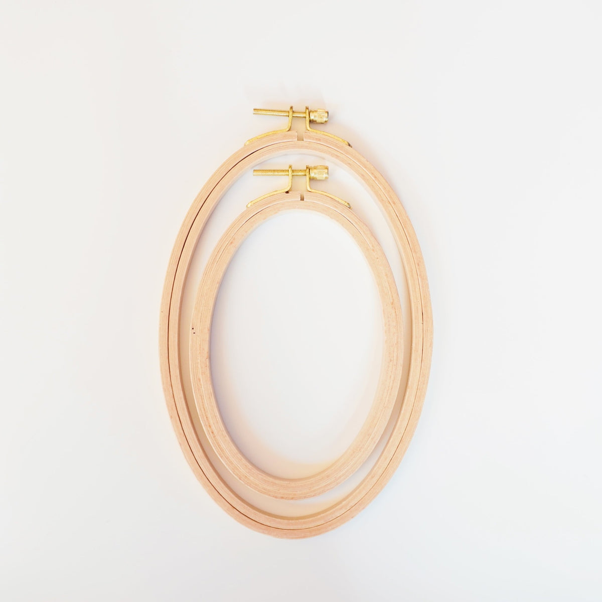 Embroidery Hoop - oval - Craftinglove