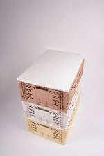 Aykasa Maxi lids in several colours stacked