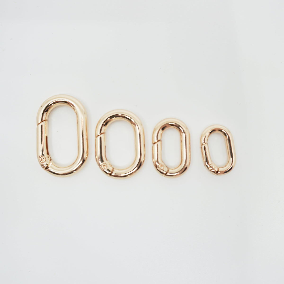 Oval Carabiner - gold