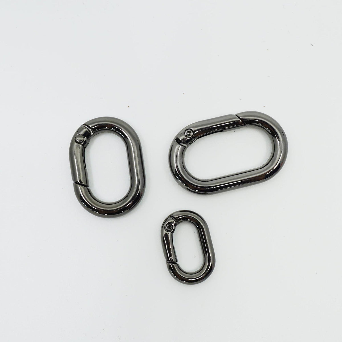 Oval Carabiner - gunmetal