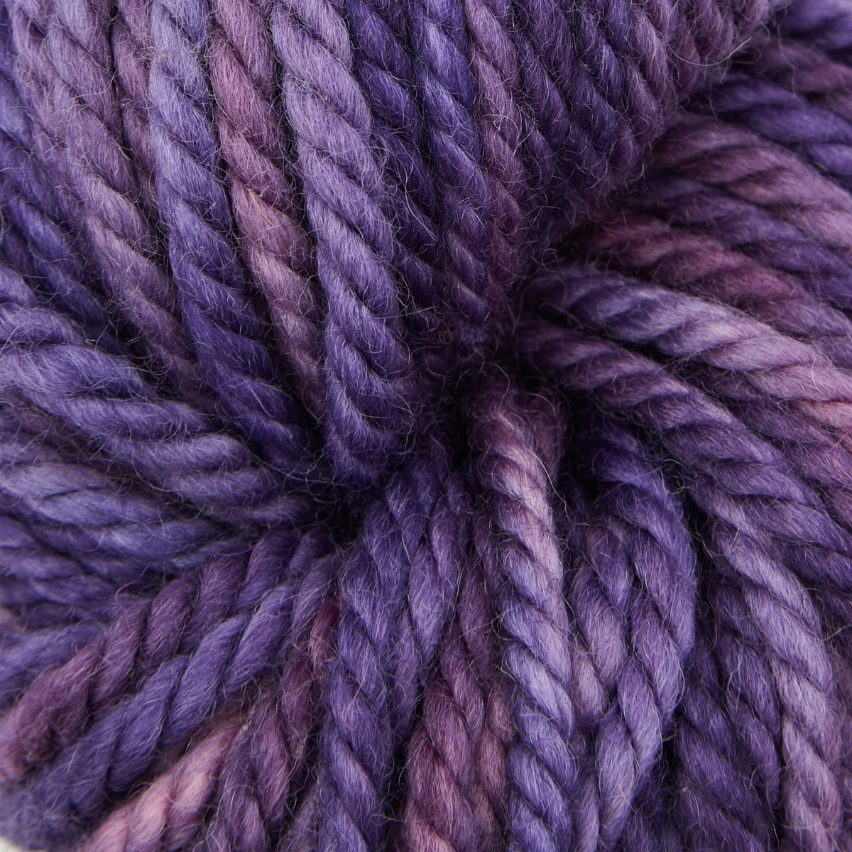 Punch Needle Garn - Fine Yarn - Farbverlauf - 110g - Violet Jane - The Oxford Company
