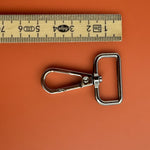 Rotating carabiner in D-shape, 5cm