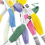 Sticktwist aus Baumwolle nach Farben sortiert