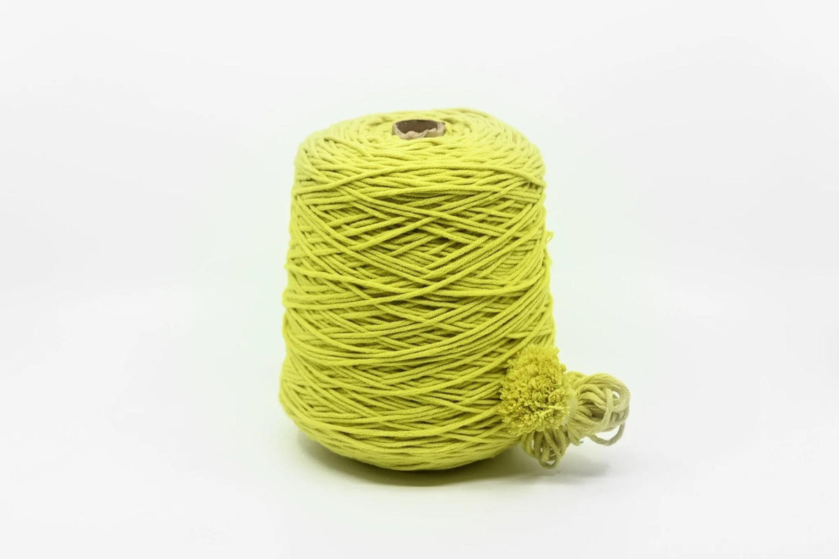 Acryl-Tuftinggarn auf Kone, 400g in Atomic Green